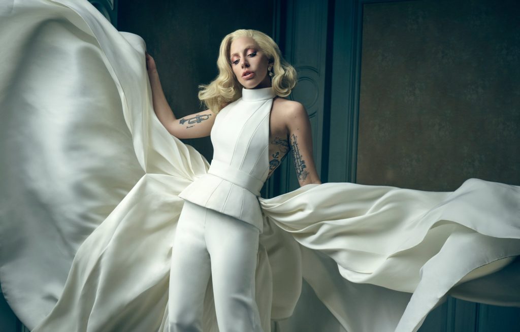 Lady Gaga comemora 10 anos de carreira com uma trajetória sólida e cinco álbuns de sucesso, que lhe deram um legado para chamar de seu.
