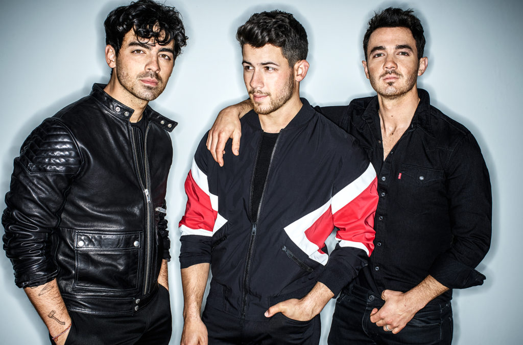 Os Jonas Brothers estão de volta, provando sua força em uma mistura de nostalgia e modernidade – uma vez que seu público ficou adulto.