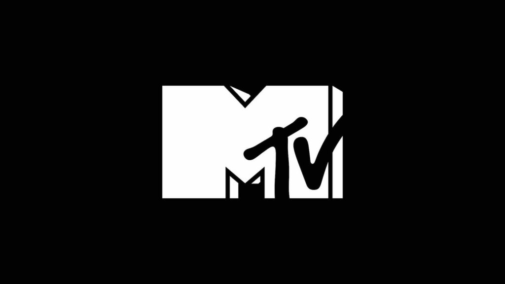 Aposta forte na música em toda a programação e a linguagem jovem explicam a influência e herança da MTV Brasil em toda uma geração